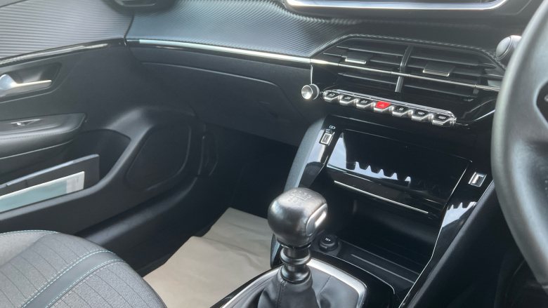 Peugeot 208 1.2 PureTech 100 Allure Premium 5dr Petrol Hatchback